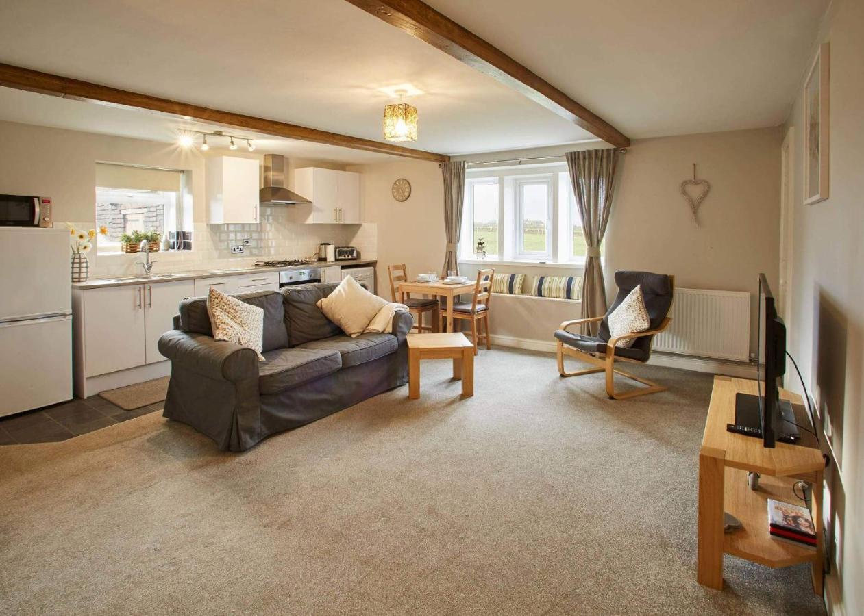 Host & Stay - Cosy Cottage Emley Luaran gambar