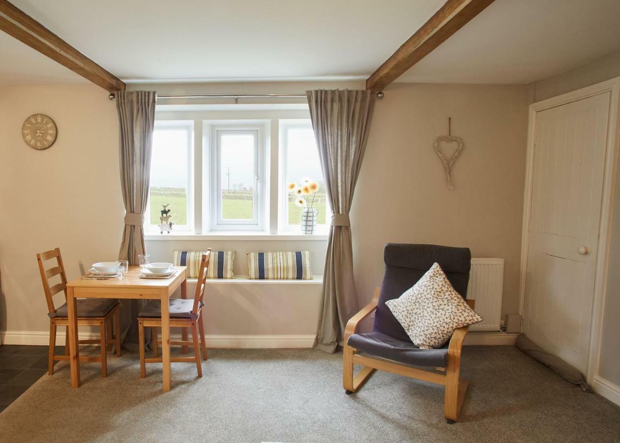 Host & Stay - Cosy Cottage Emley Luaran gambar