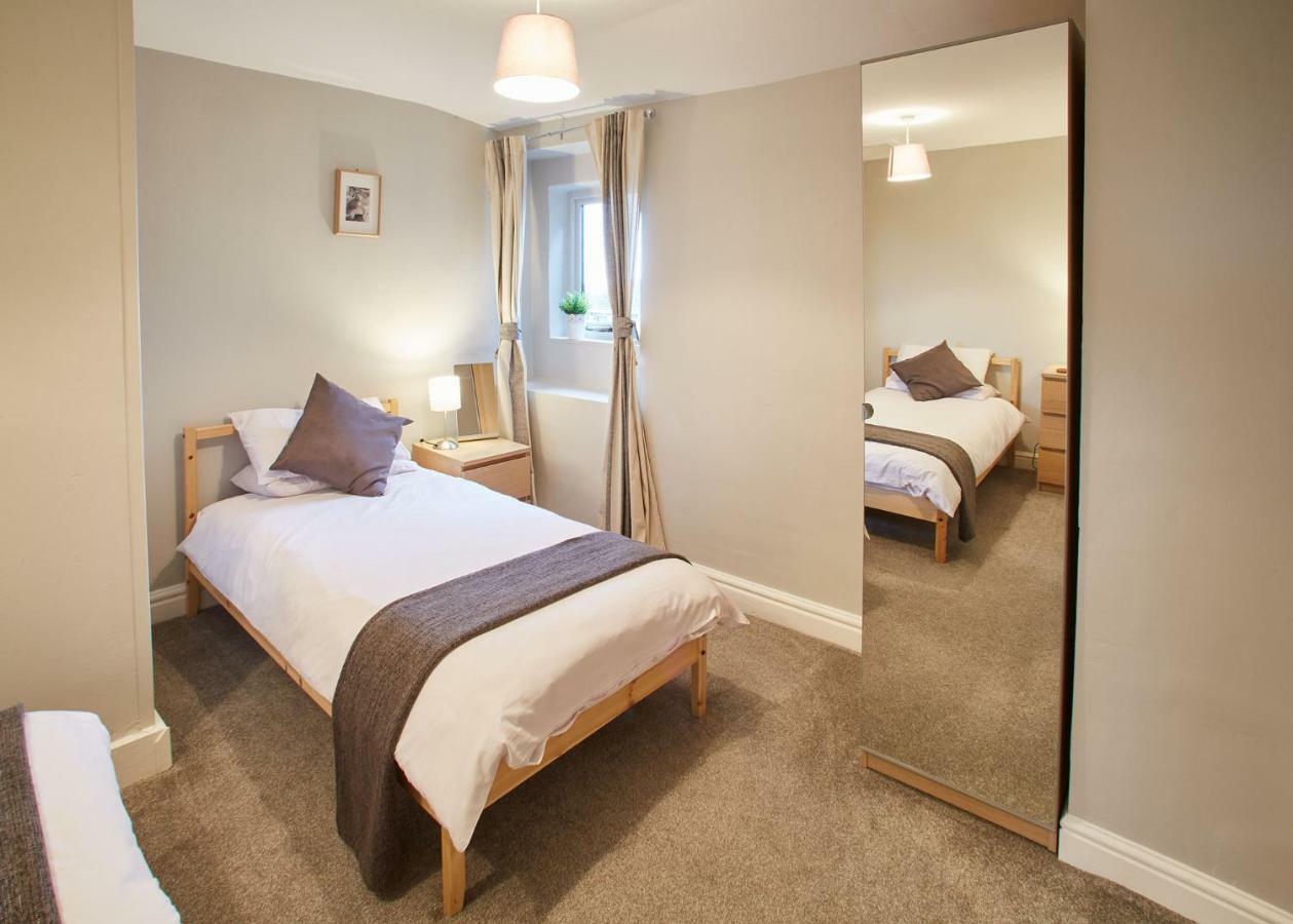 Host & Stay - Cosy Cottage Emley Luaran gambar