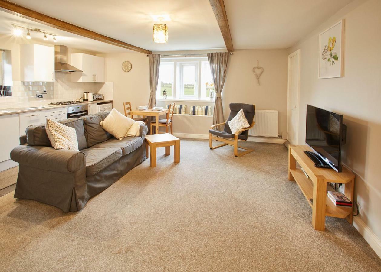 Host & Stay - Cosy Cottage Emley Luaran gambar