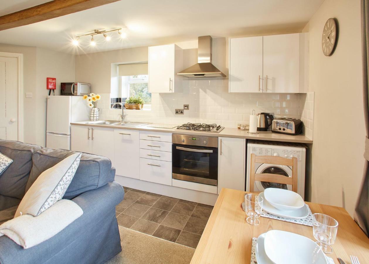 Host & Stay - Cosy Cottage Emley Luaran gambar